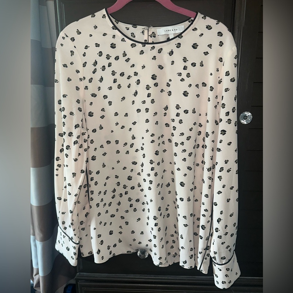 EUC Women’s Cheetah Lark & Ro Blouse